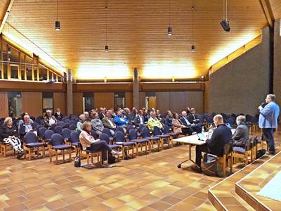 Quelle: Karl-Wilhelm Frommeyer Wahlsynode 2025 - Wiederwahl der Schuldekanin Martina Dinner
